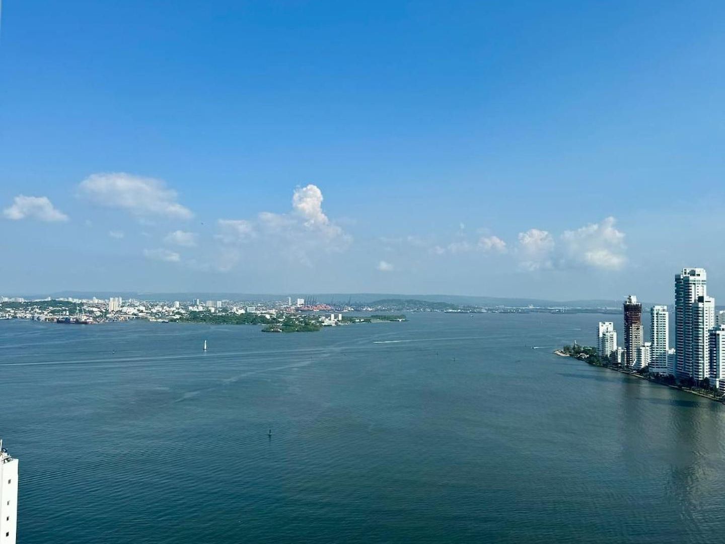 Apartamento Luxury In Bocagrande -beautiful Views-rooftop Pool